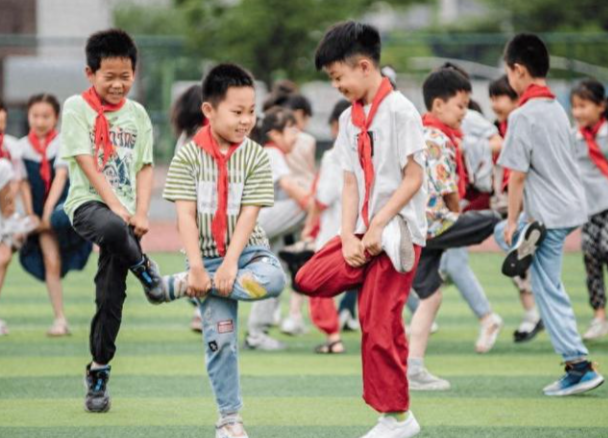 痛痛快快玩一瞬间这五分钟更是一种教育观念的刻度 痛痛快快玩一瞬间这五分钟更是一种教育观念的刻度